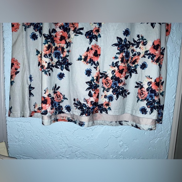 AllegGrace Women's Flowered Cold Shoulder Blouse - Picture 10 of 10